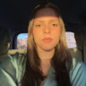 Meet your Posher, Rebeca